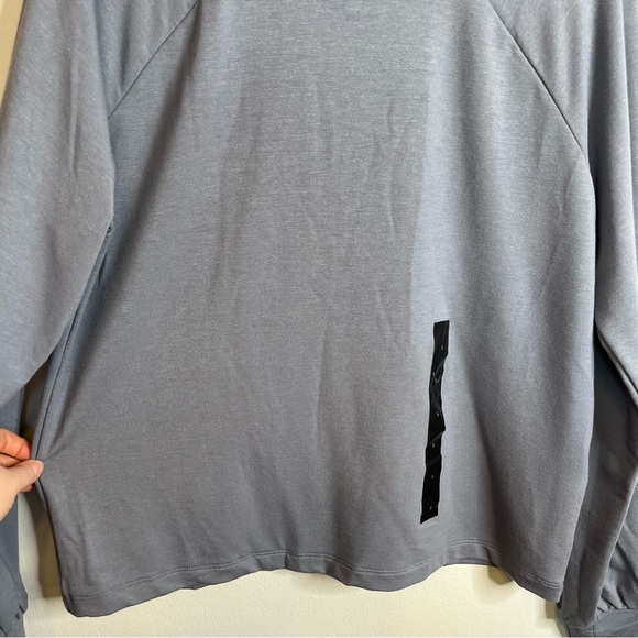 Banana Republic NWT Blue Gray Long Sleeve Shirt Top Pullover Sweater size Small - Picture 11 of 12